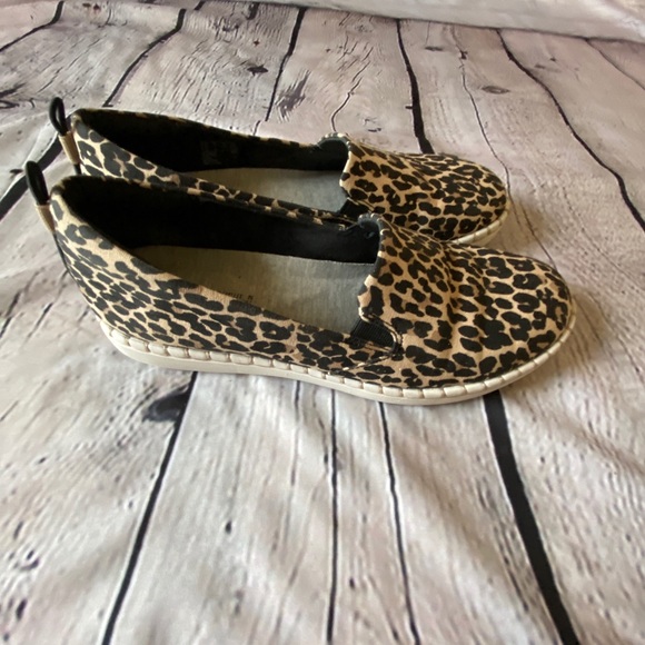 Clarks Leopard Slip on Cloudsteppers - Picture 7 of 13